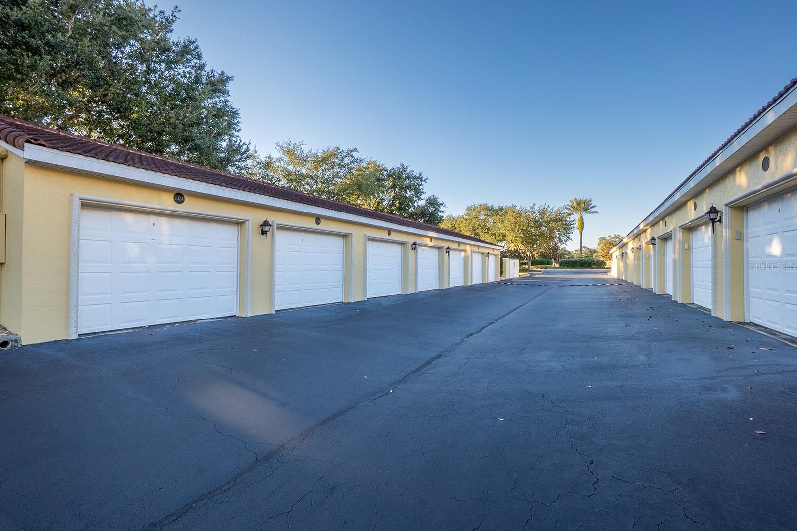 Image 38 of 60 For 1000 Canopy Walk Lane 1034