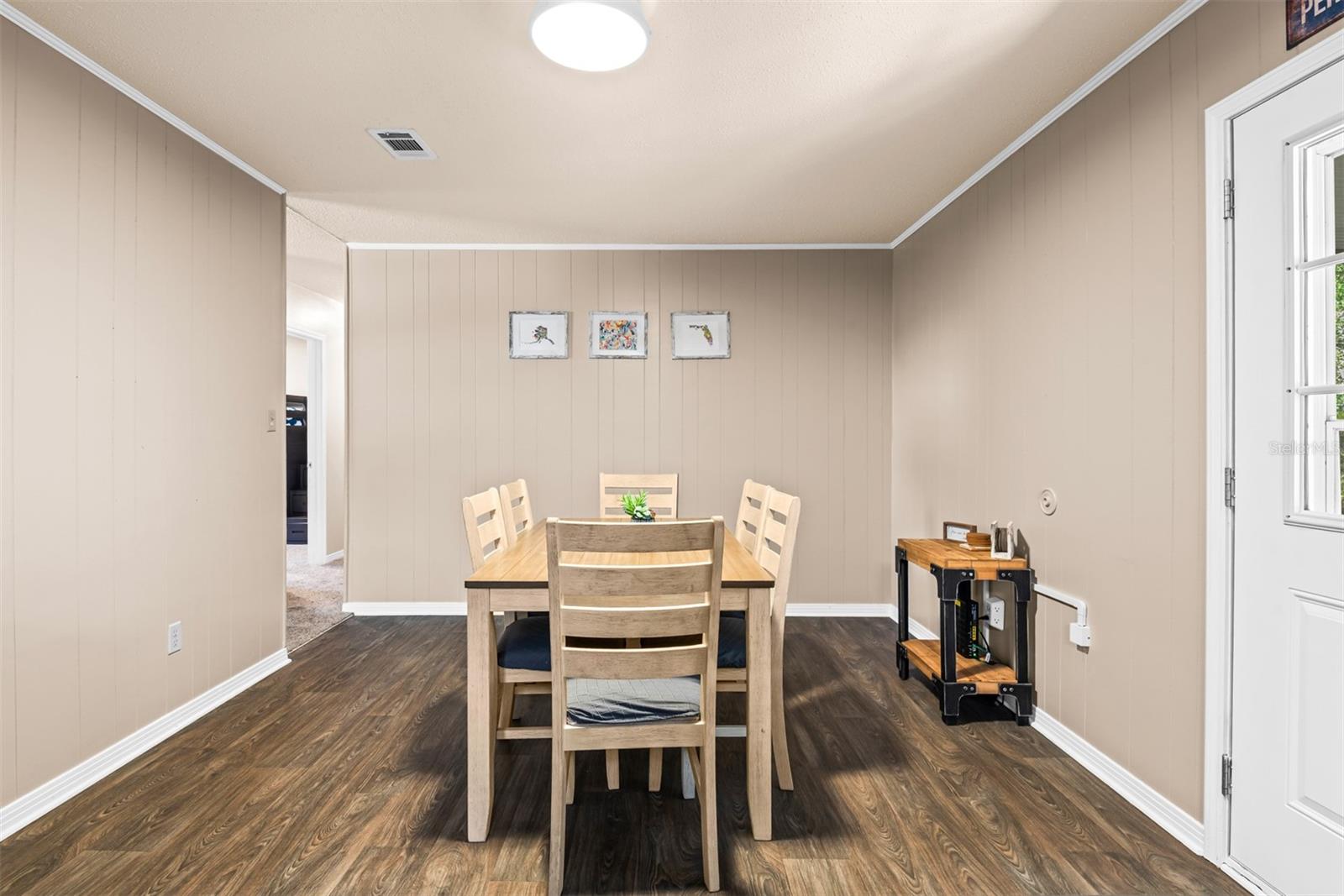 Image 11 of 45 For 1040 Jocelin Road