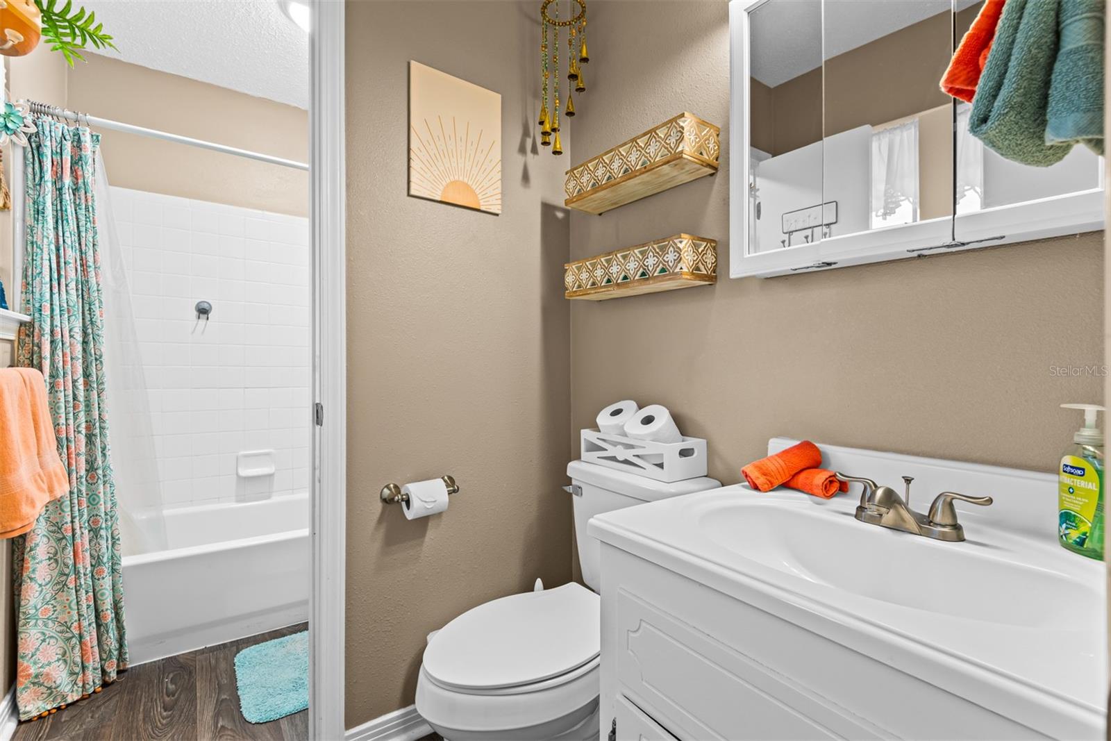 Image 22 of 45 For 1040 Jocelin Road