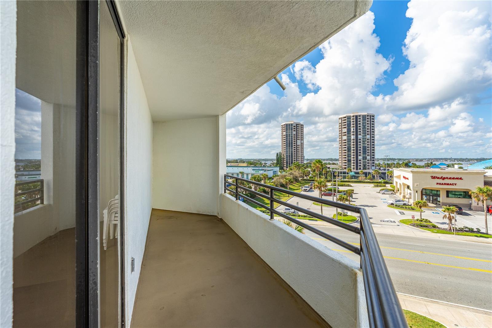 Image 28 of 52 For 3013 Atlantic Avenue 4070