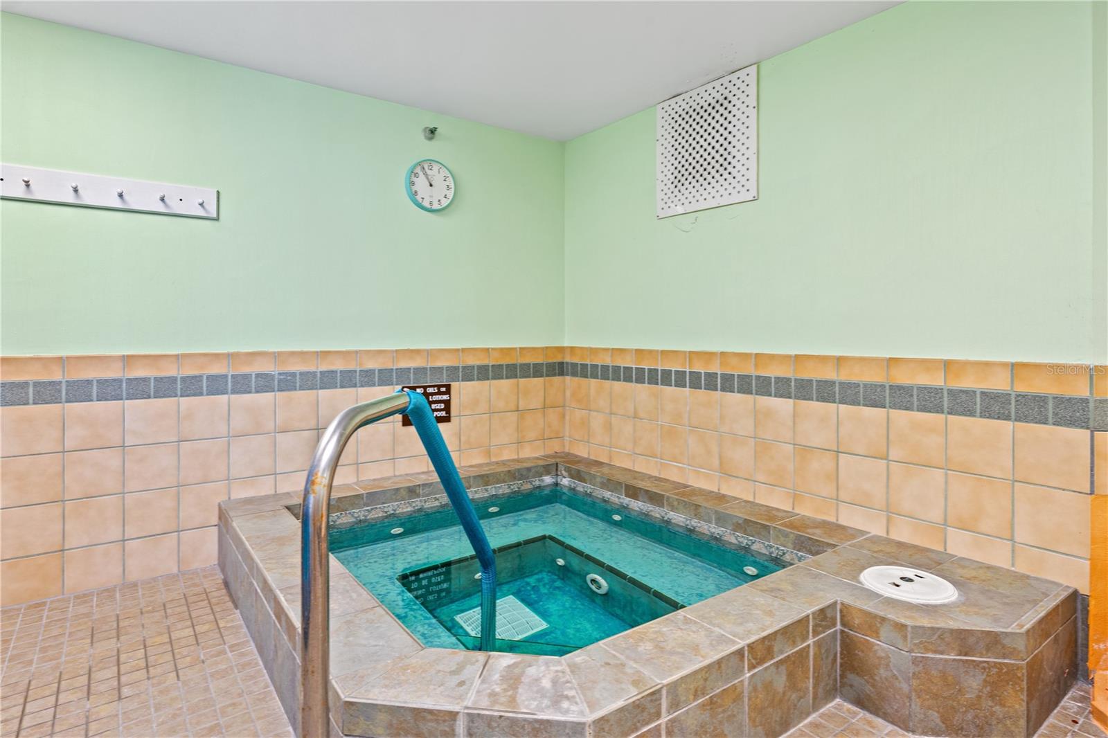 Image 44 of 52 For 3013 Atlantic Avenue 4070