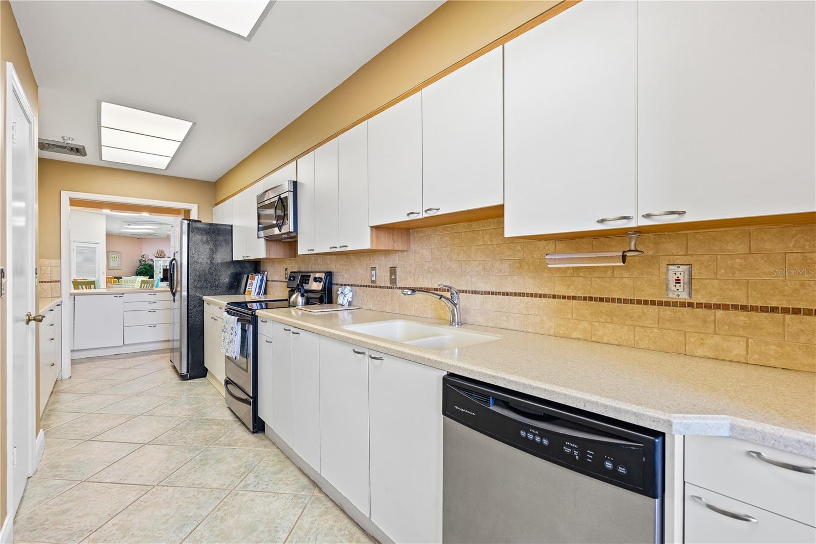 Image 51 of 52 For 3013 Atlantic Avenue 4070