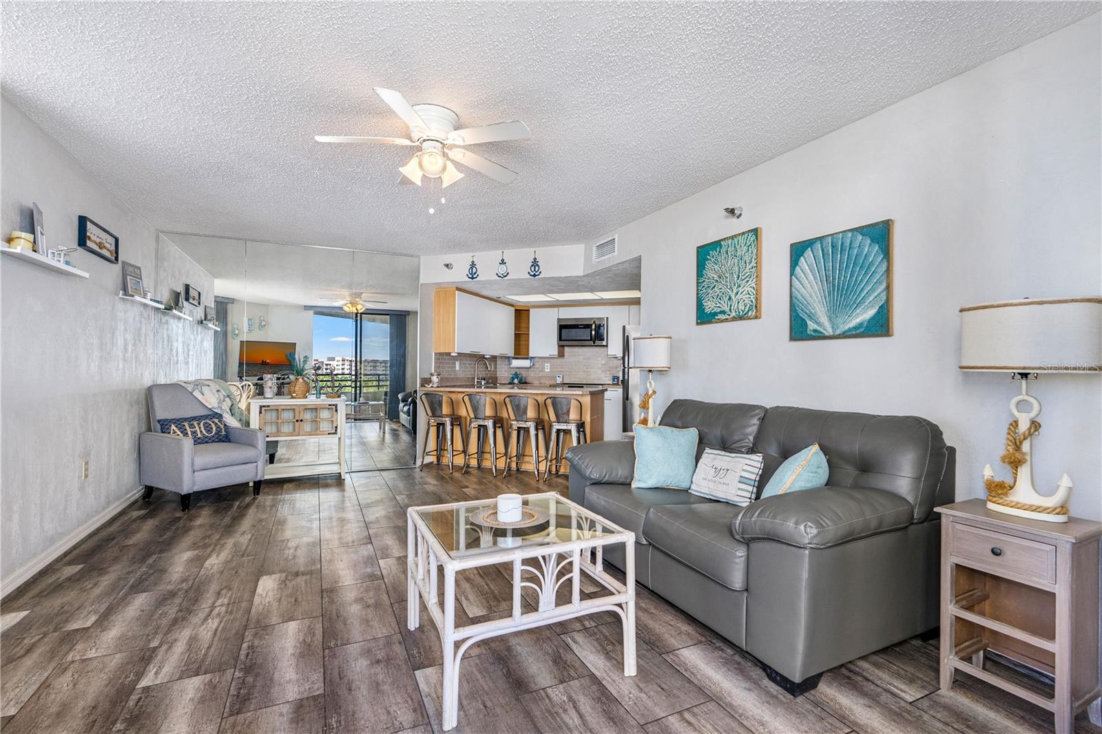 Image 7 of 52 For 3013 Atlantic Avenue 4070