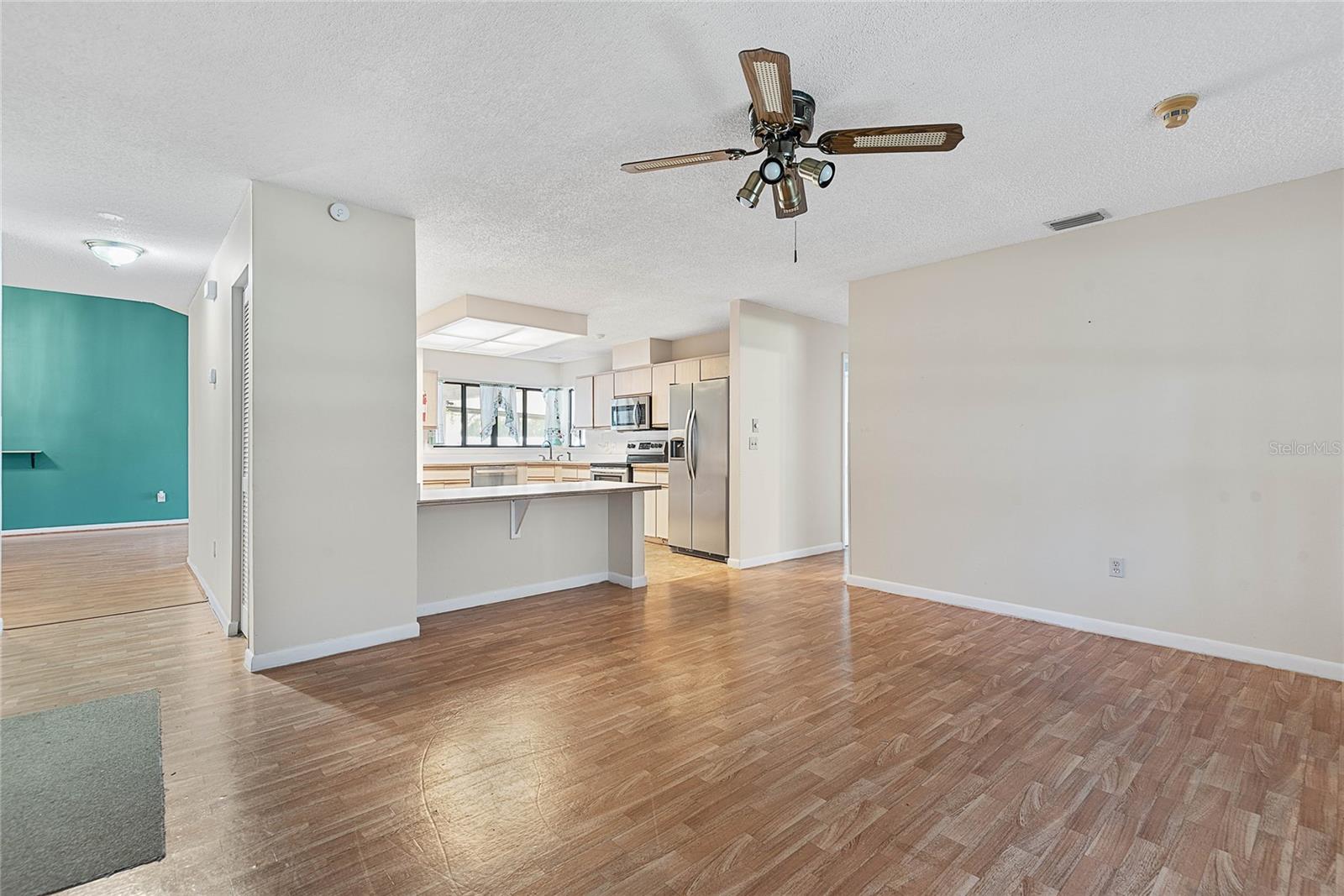 Image 13 of 65 For 2 Black Oak Court