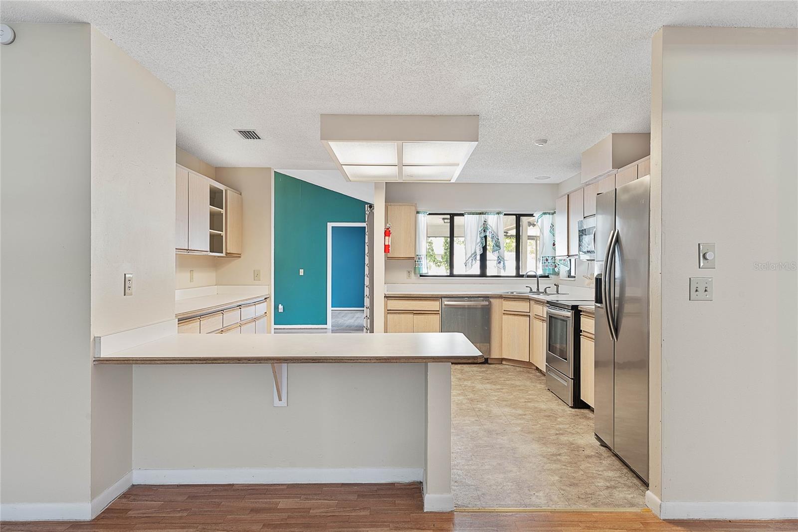 Image 16 of 65 For 2 Black Oak Court