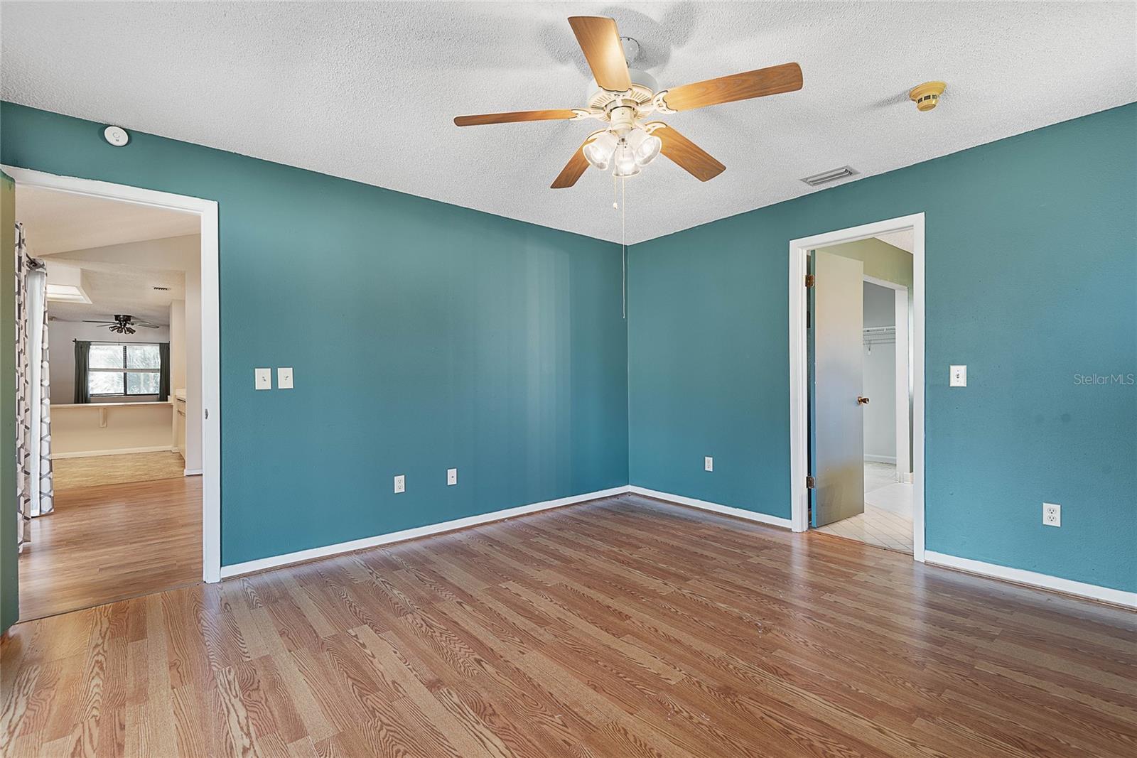 Image 24 of 65 For 2 Black Oak Court