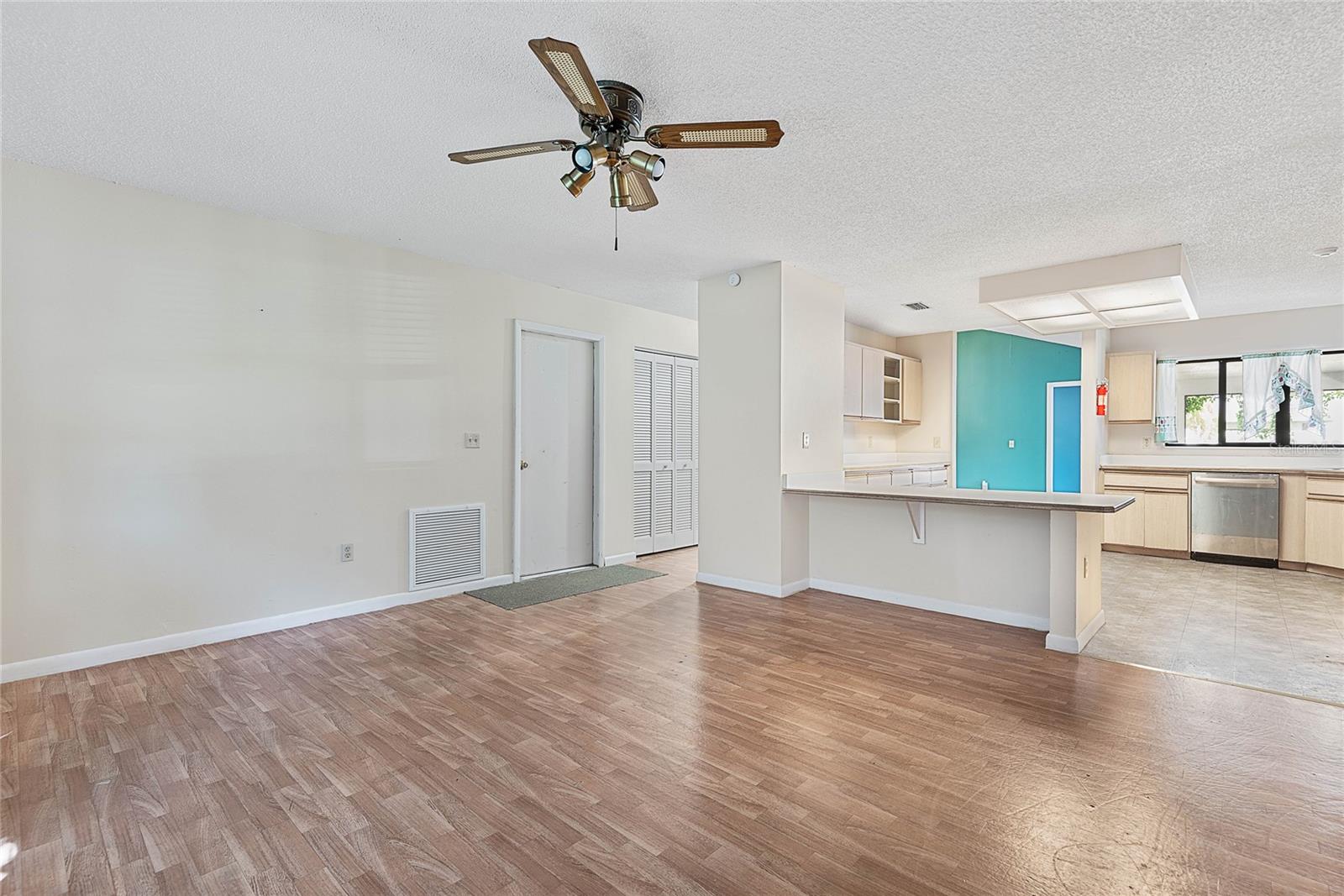 Image 3 of 65 For 2 Black Oak Court