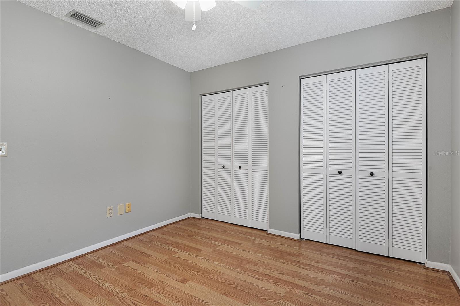 Image 32 of 65 For 2 Black Oak Court