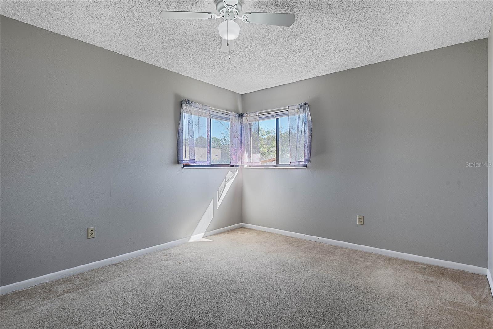 Image 35 of 65 For 2 Black Oak Court