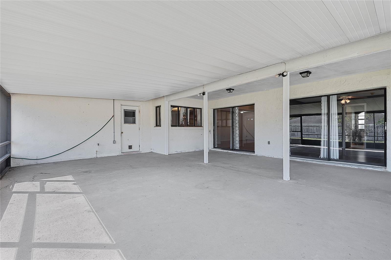 Image 43 of 65 For 2 Black Oak Court