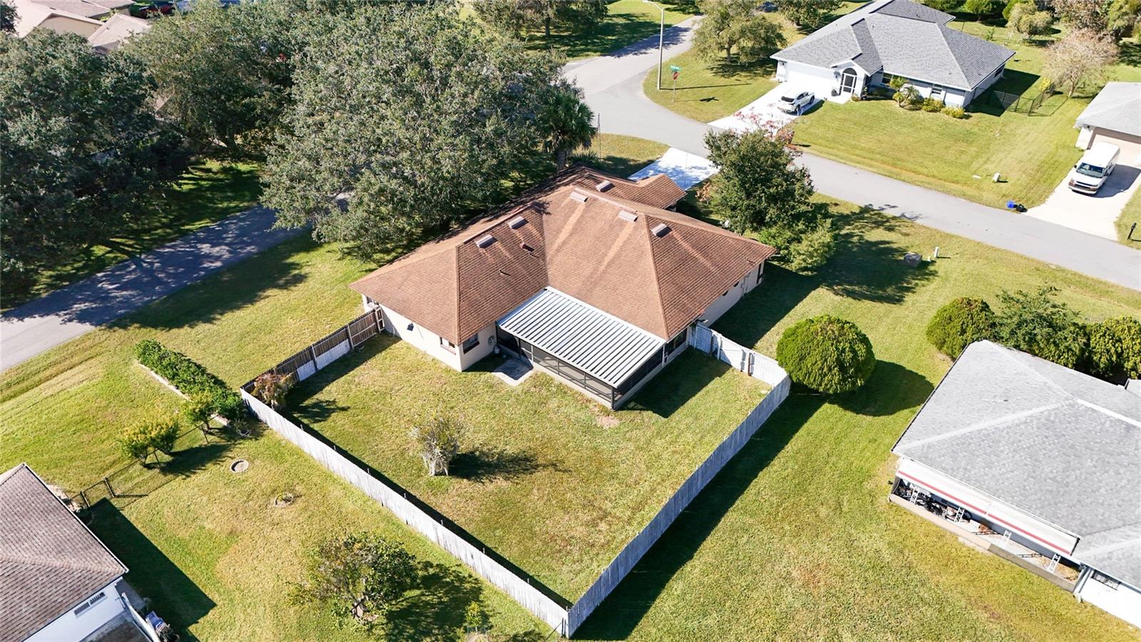 Image 5 of 65 For 2 Black Oak Court