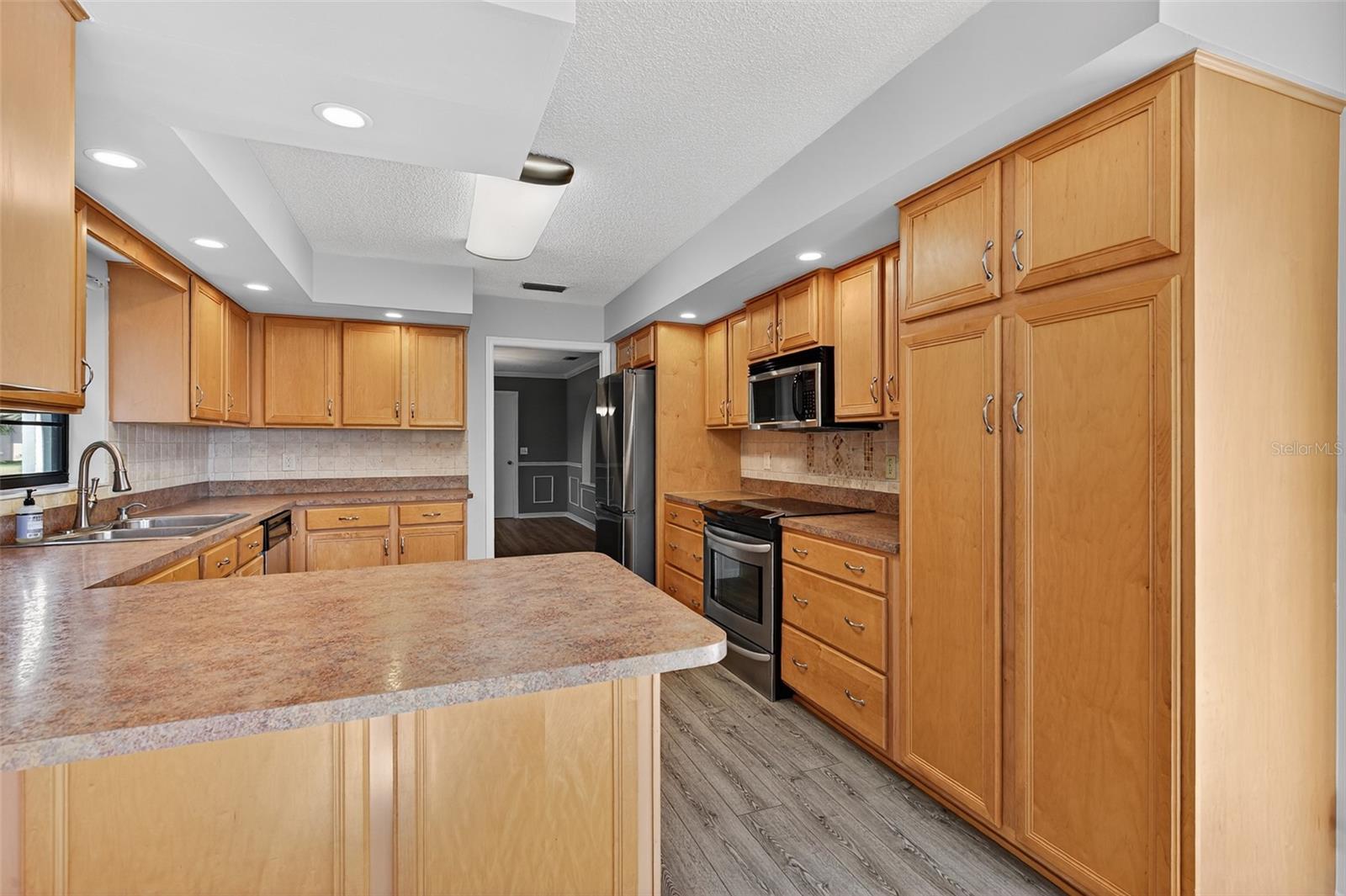 Image 16 of 43 For 4 Cedar Hollow Court