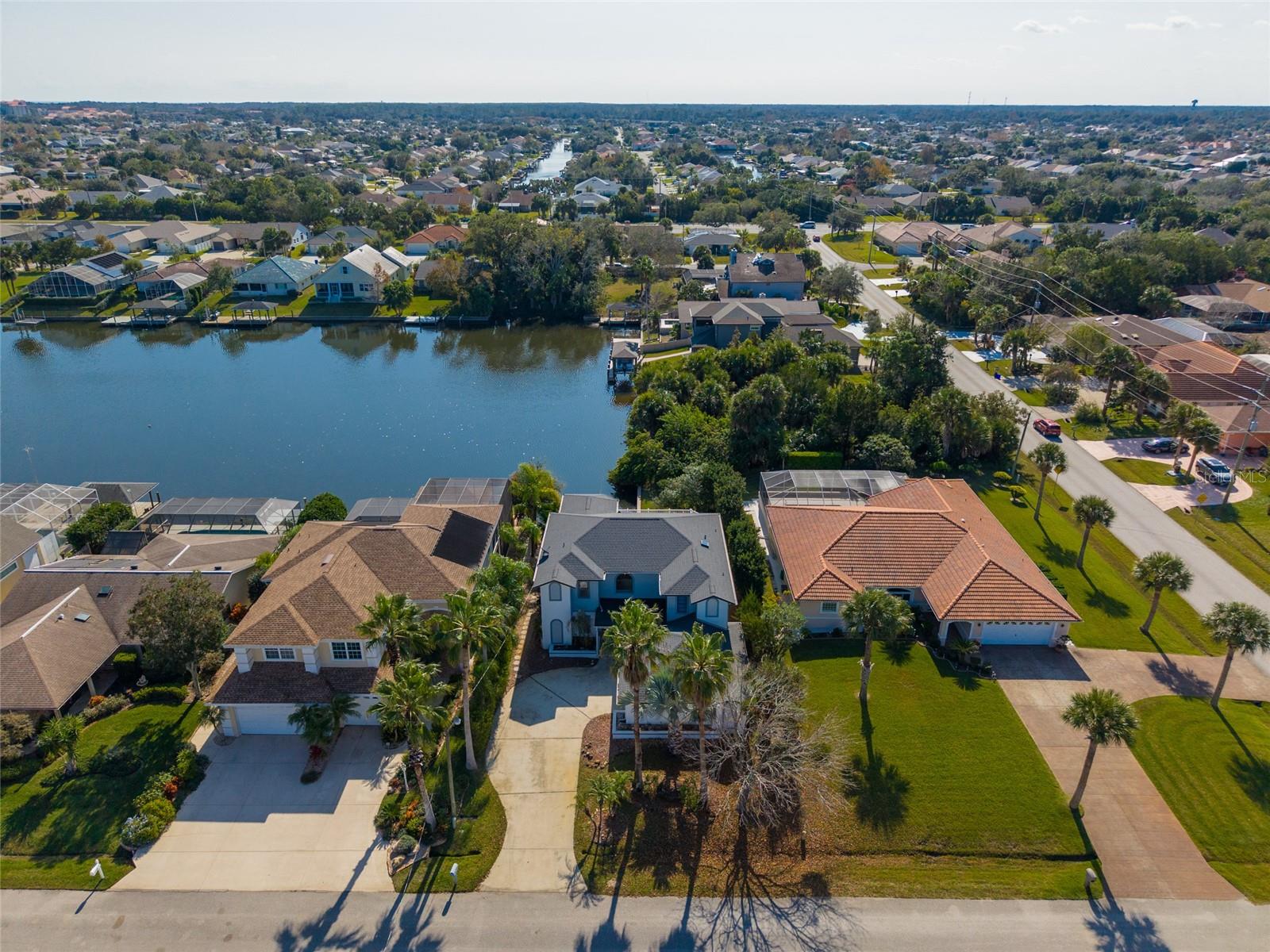 Image 2 of 43 For 4 Cedar Hollow Court