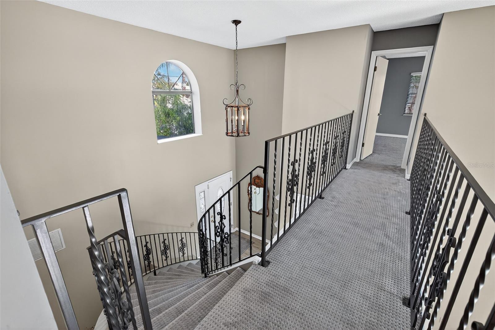 Image 27 of 43 For 4 Cedar Hollow Court