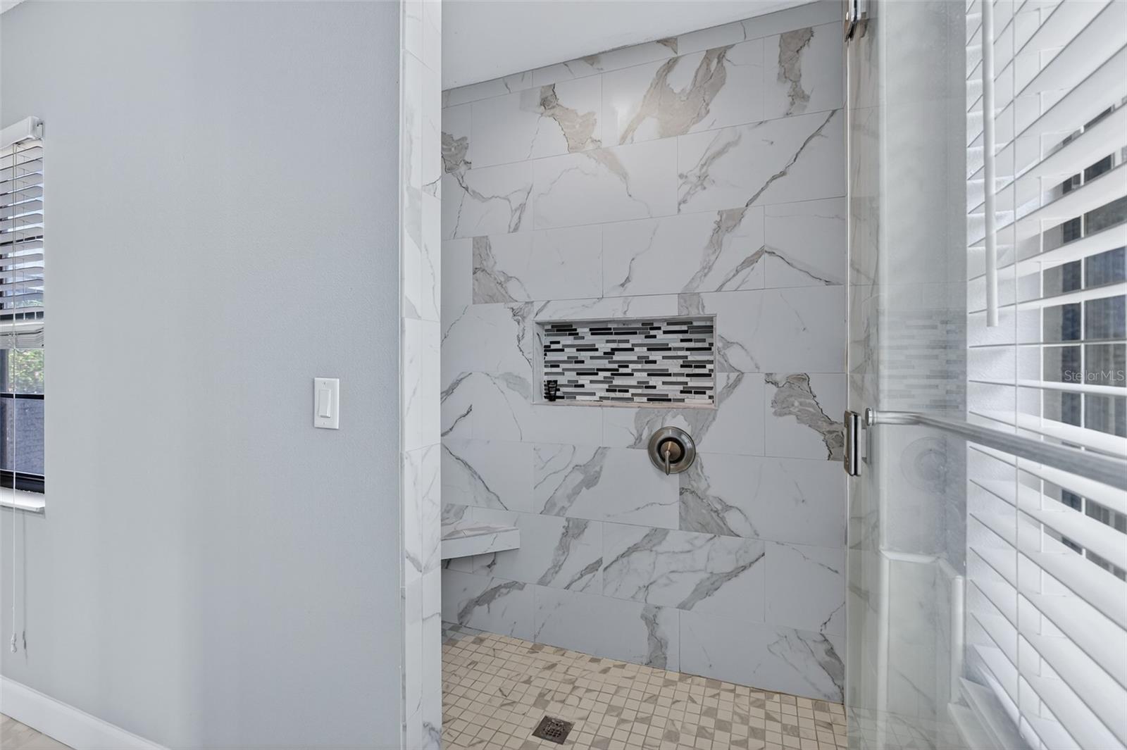 Image 32 of 43 For 4 Cedar Hollow Court