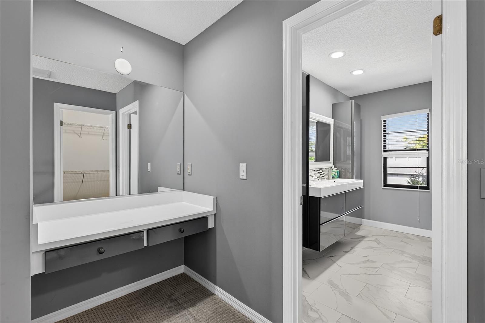 Image 34 of 43 For 4 Cedar Hollow Court