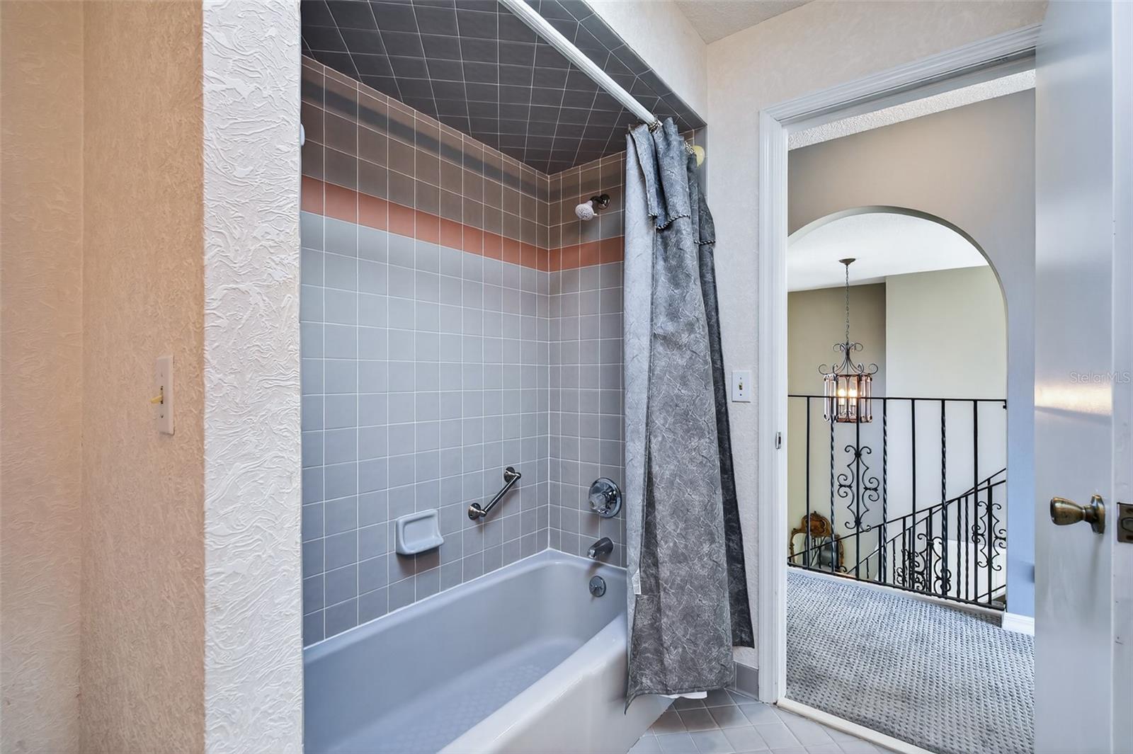 Image 38 of 43 For 4 Cedar Hollow Court