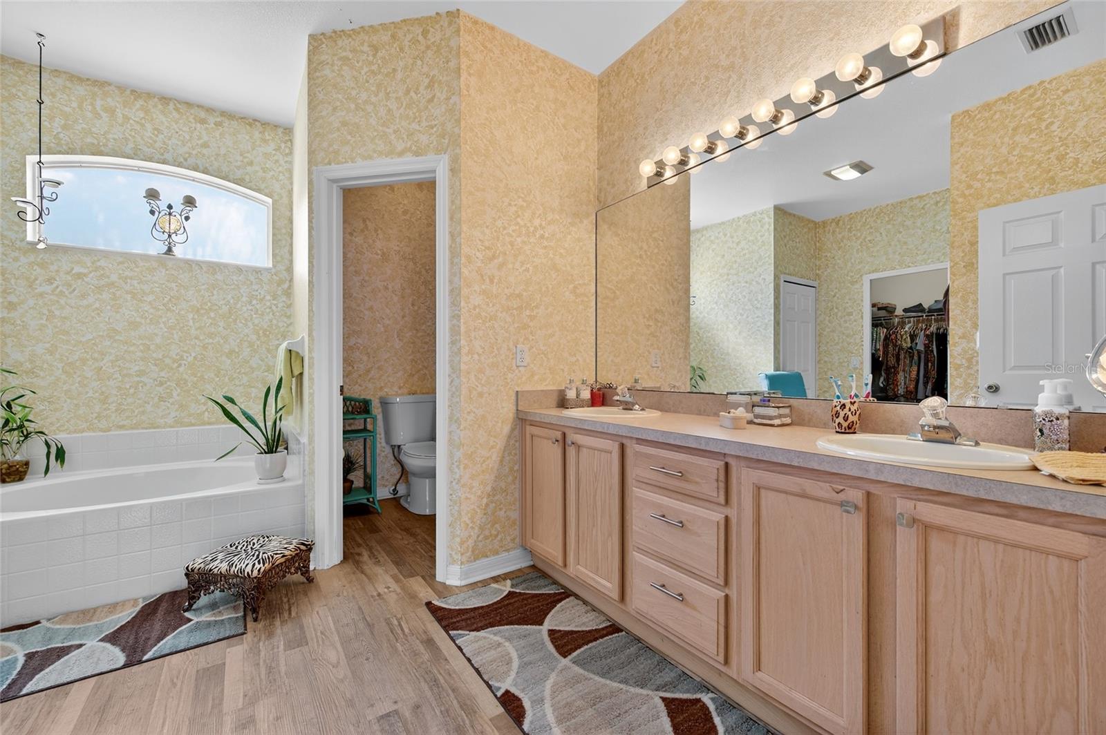 Image 13 of 27 For 42 Buffalo Bill Drive