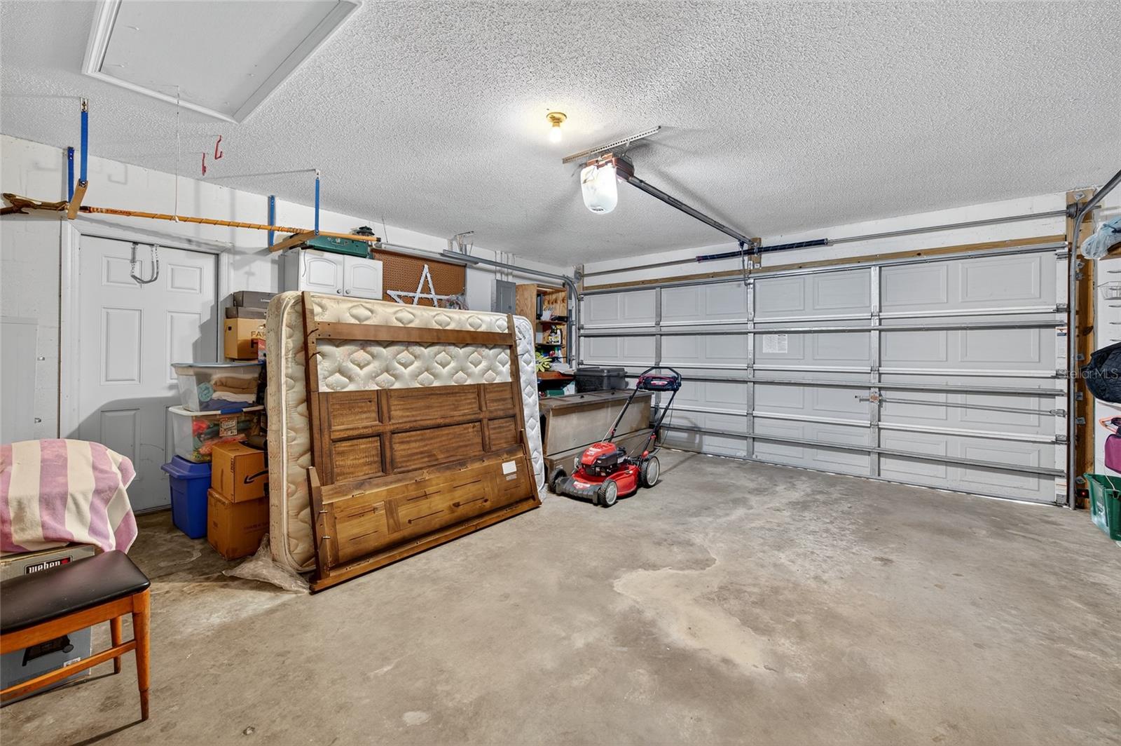 Image 21 of 27 For 42 Buffalo Bill Drive