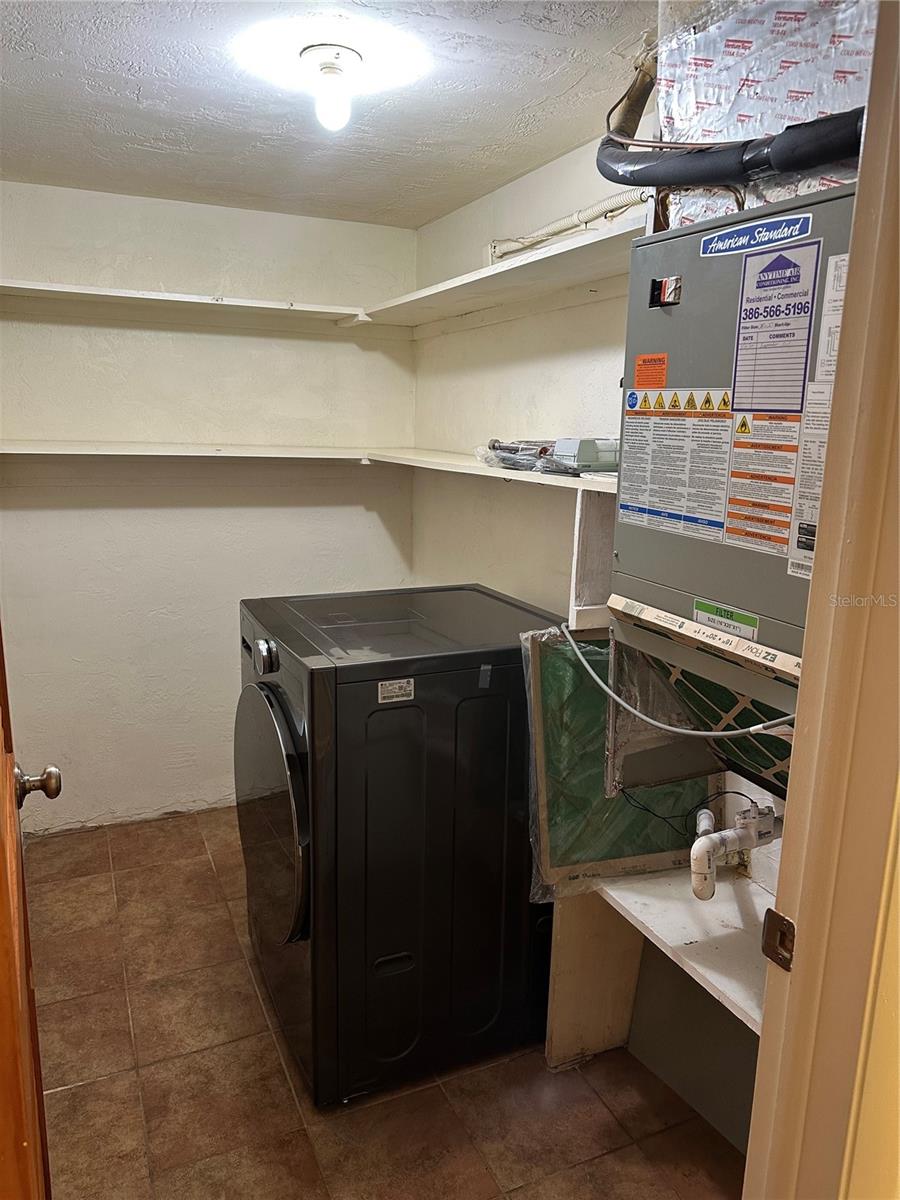 Image 11 of 17 For 118 Halifax Avenue 210