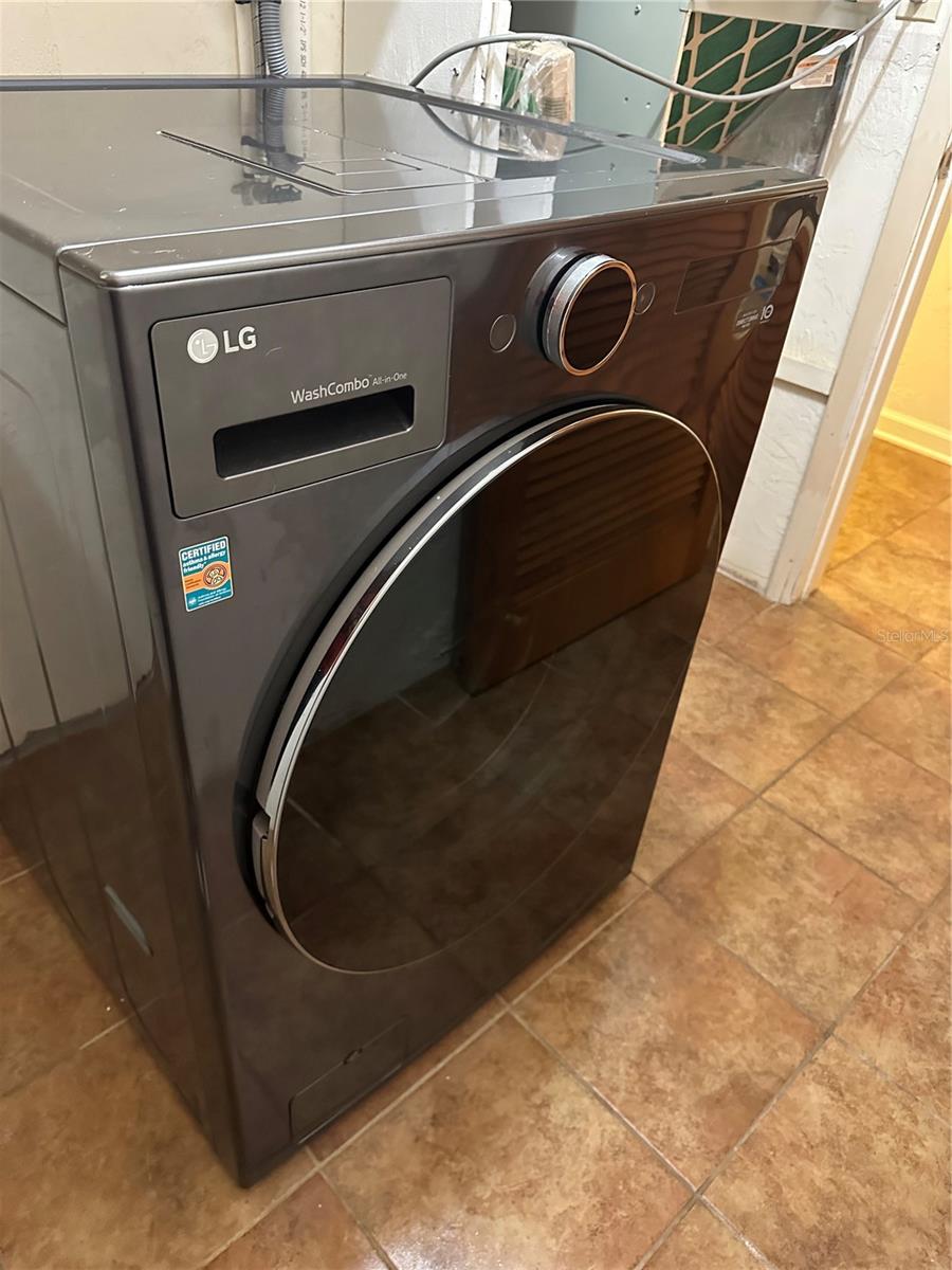 Image 12 of 17 For 118 Halifax Avenue 210