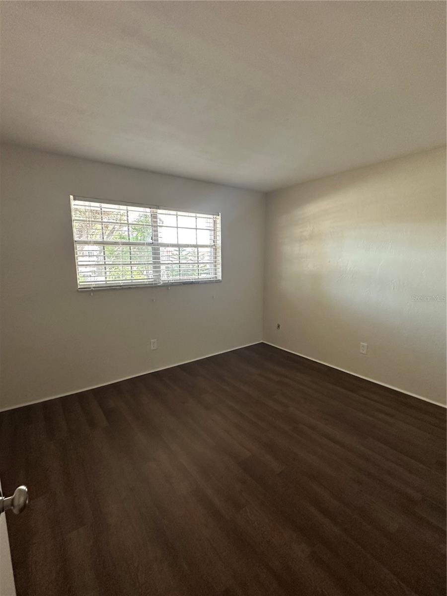 Image 8 of 17 For 118 Halifax Avenue 210