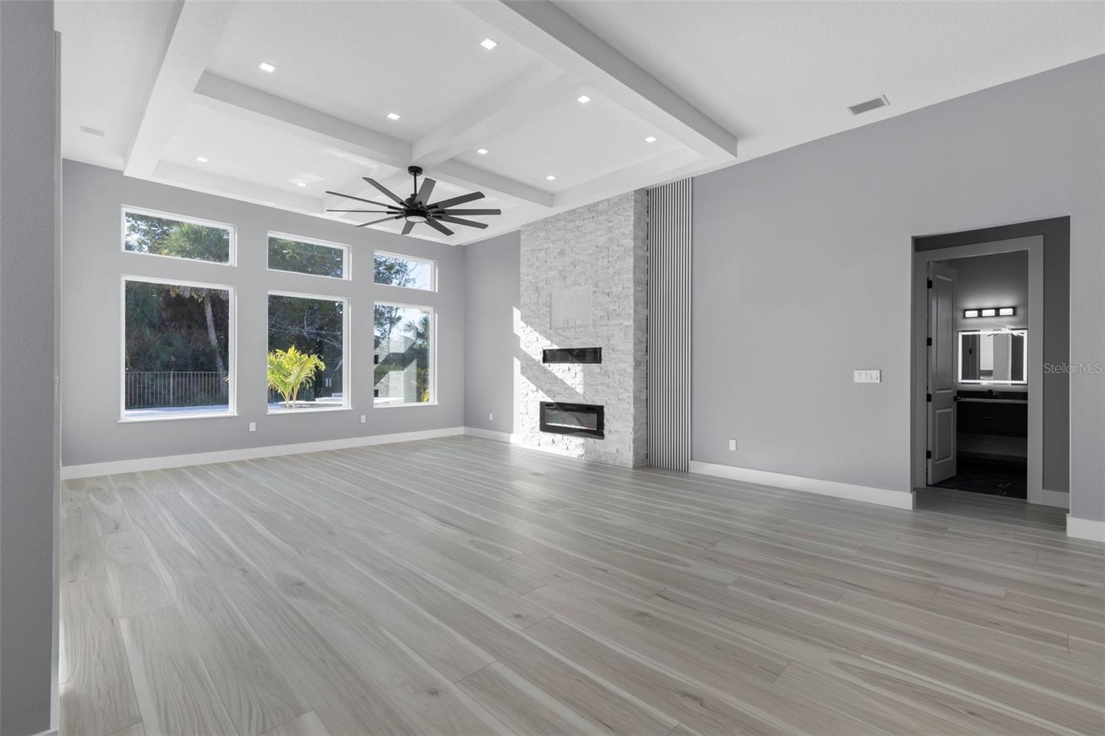 Image 10 of 89 For 10 Colorado Drive