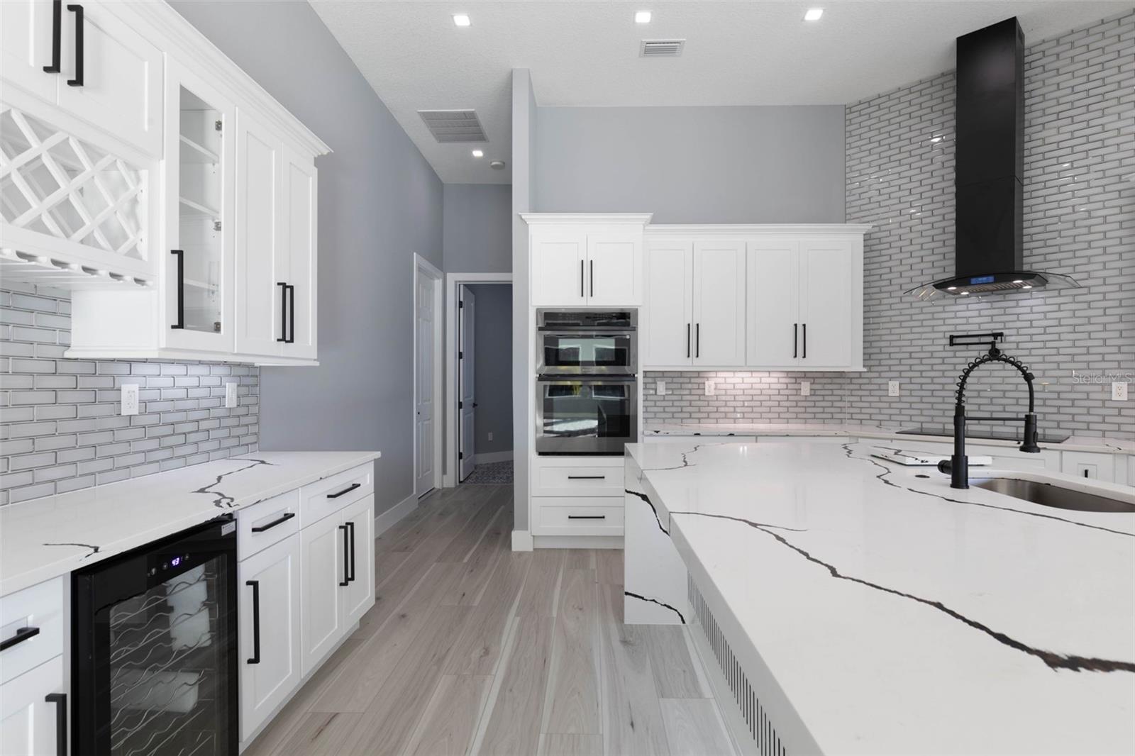 Image 17 of 89 For 10 Colorado Drive