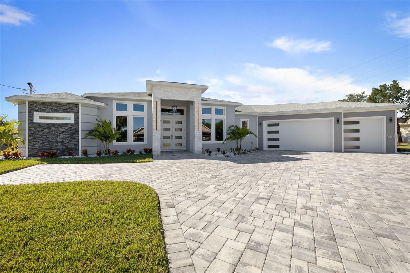 Image 3 of 89 For 10 Colorado Drive