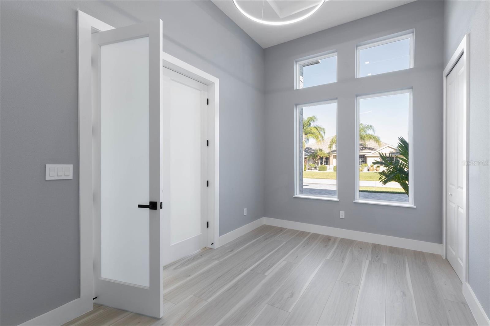 Image 30 of 89 For 10 Colorado Drive