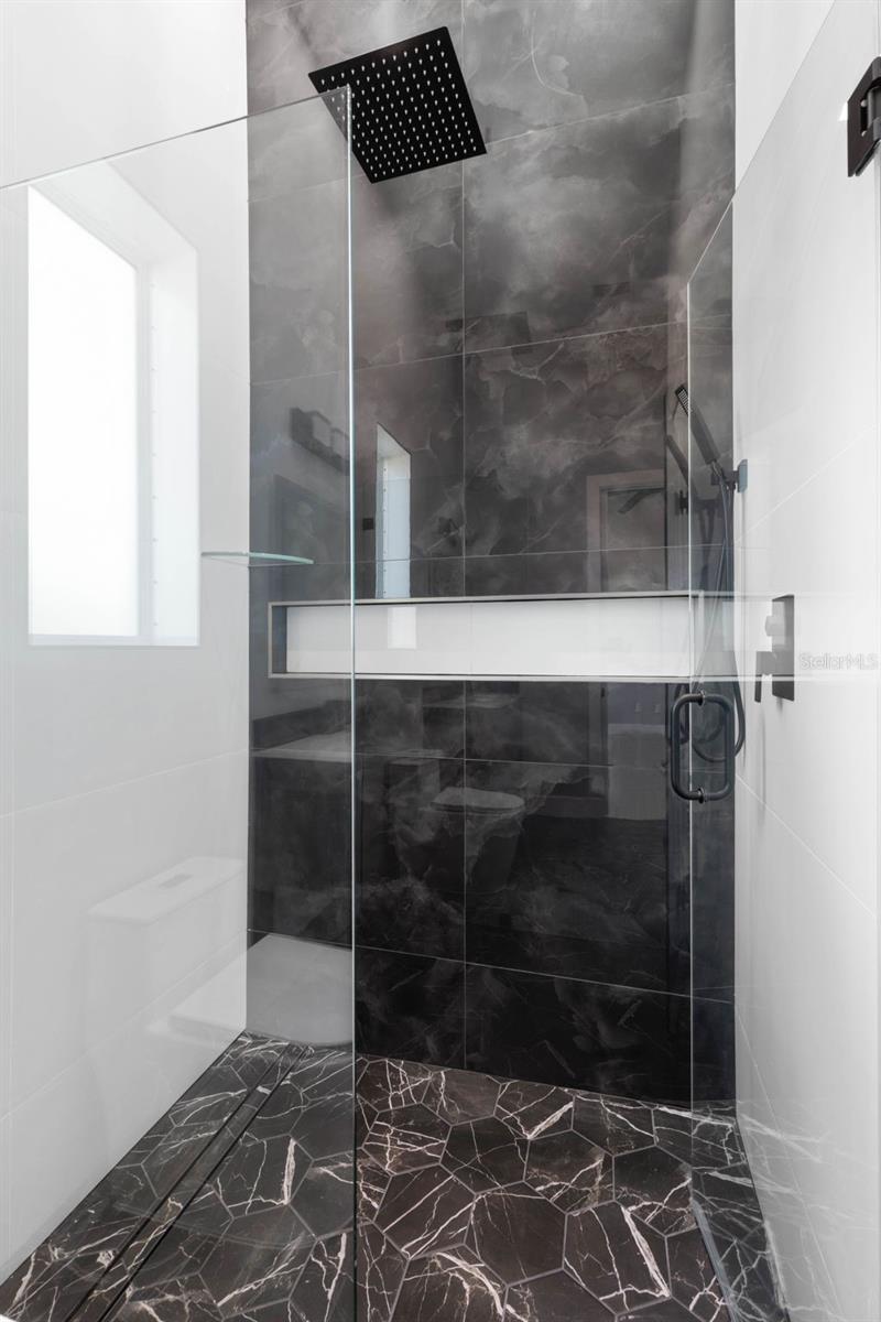 Image 45 of 89 For 10 Colorado Drive