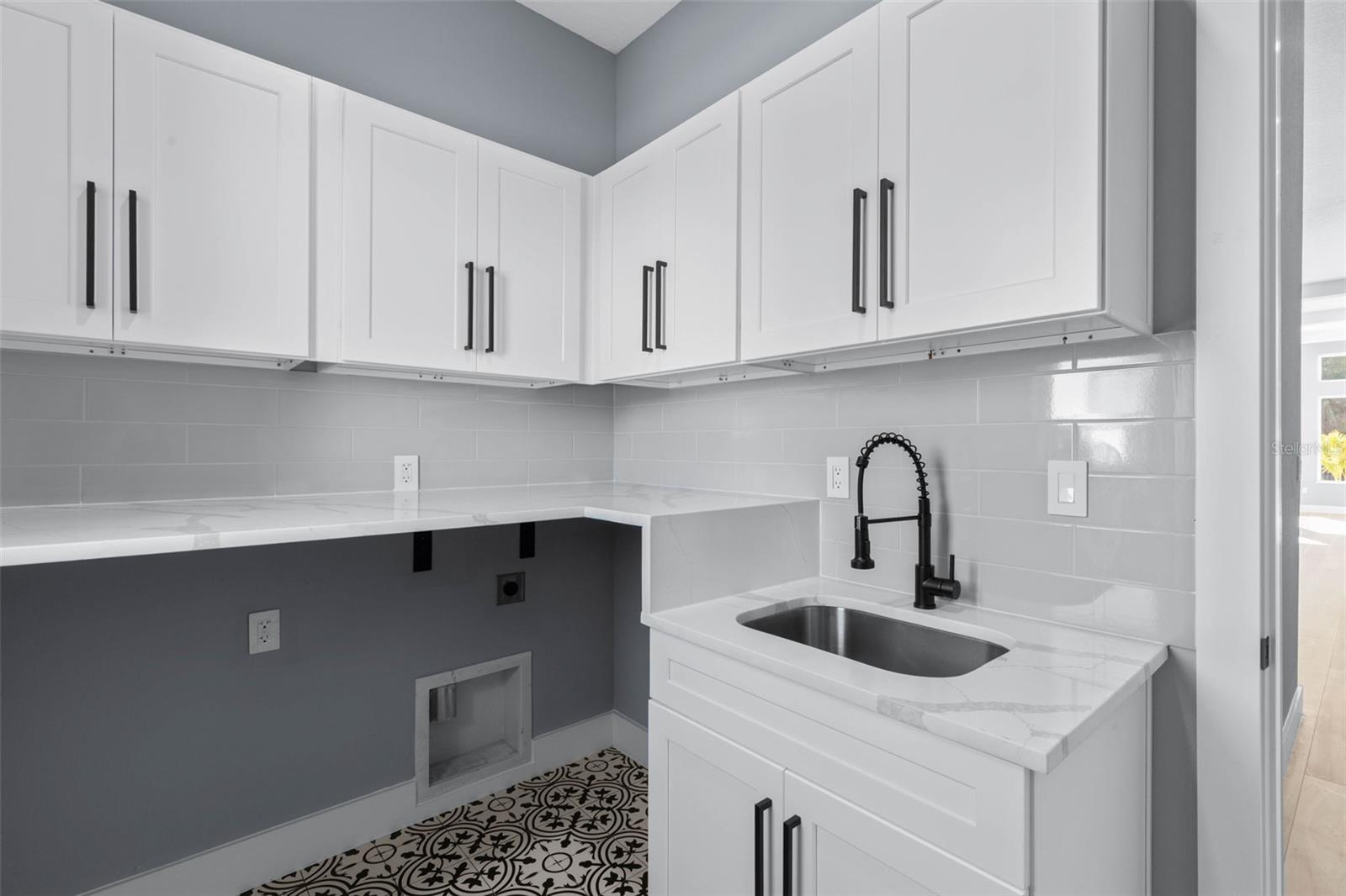 Image 49 of 89 For 10 Colorado Drive