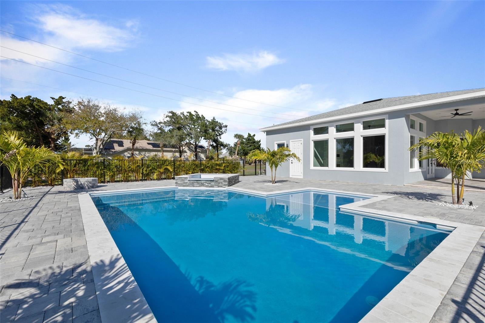 Image 55 of 89 For 10 Colorado Drive