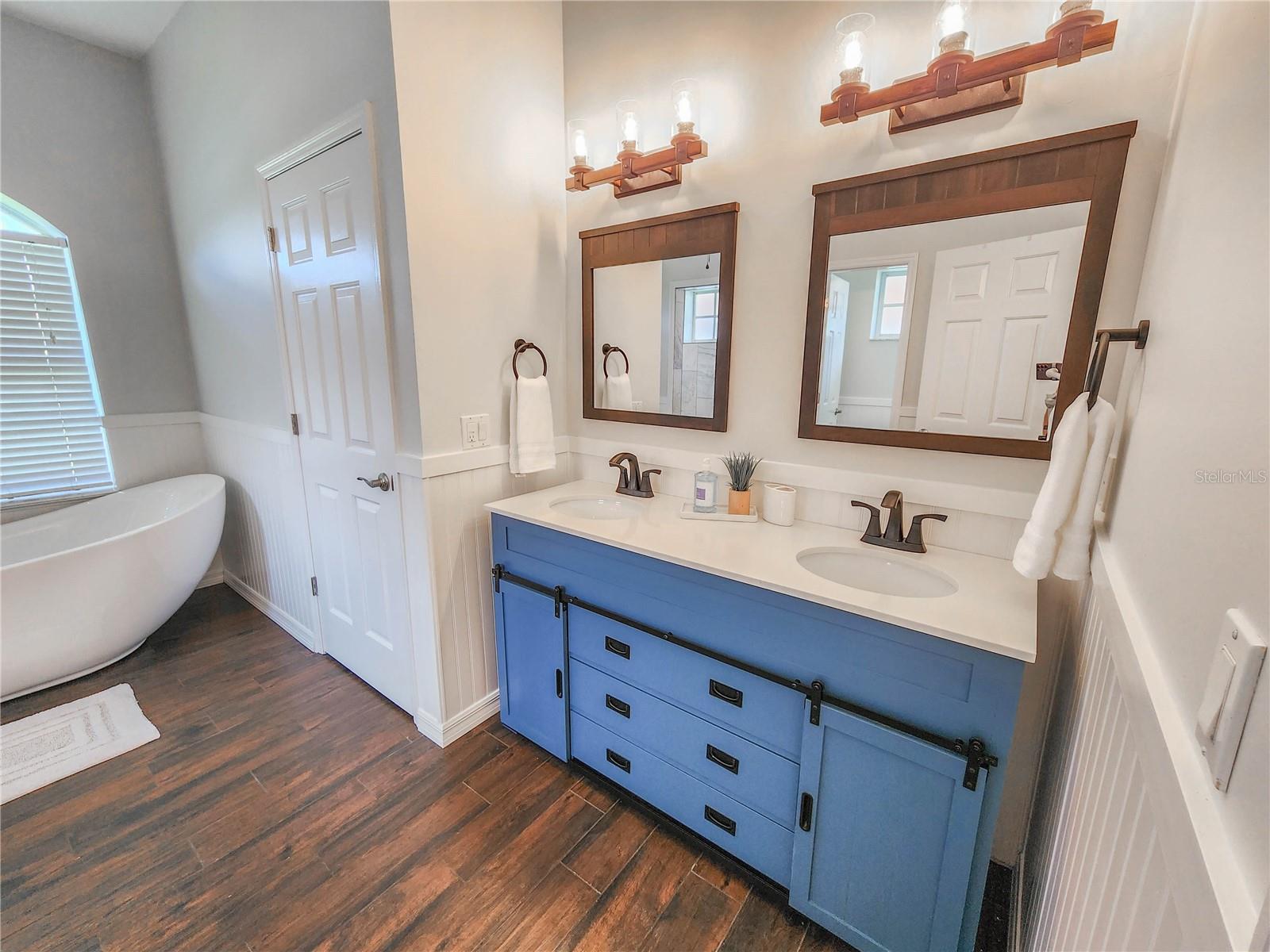 Image 15 of 38 For 5 Crossgate Court W