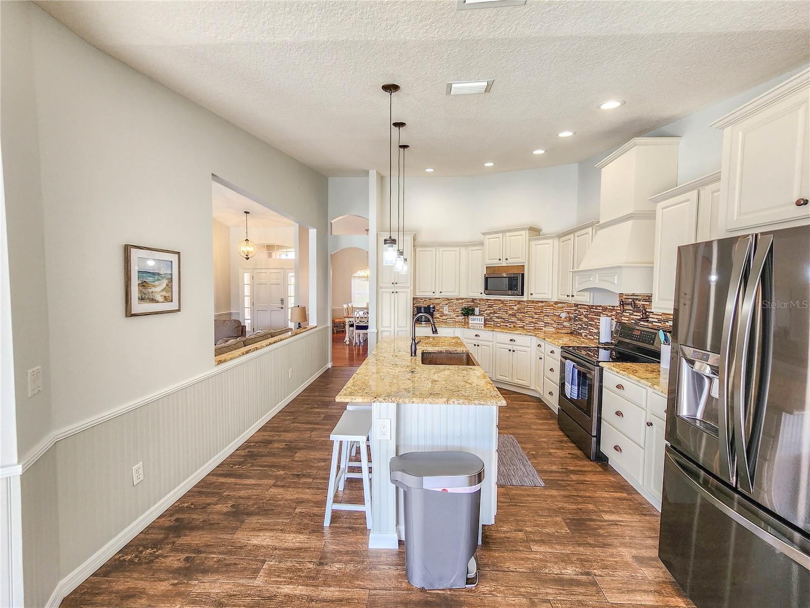 Image 6 of 38 For 5 Crossgate Court W