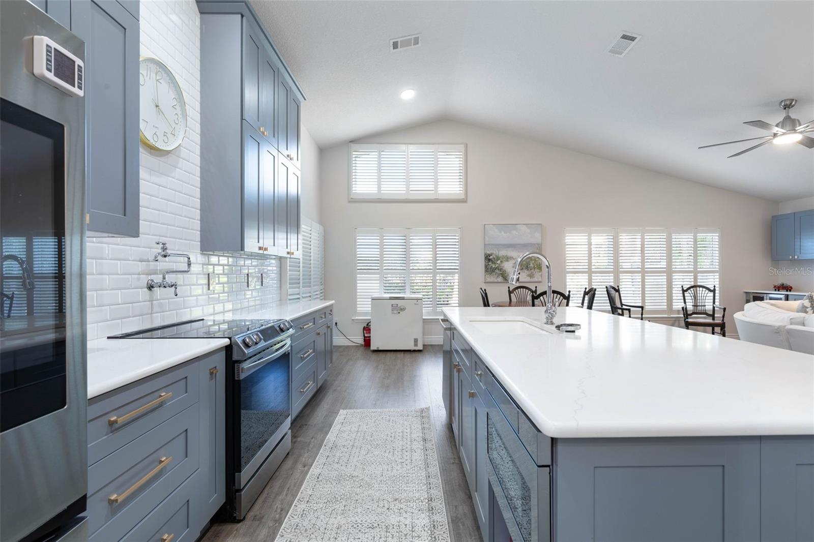 Image 12 of 81 For 2 Gleneagles Place