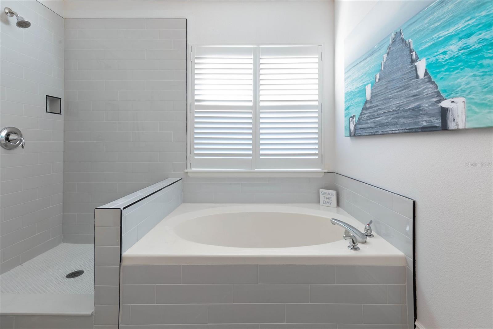 Image 24 of 81 For 2 Gleneagles Place