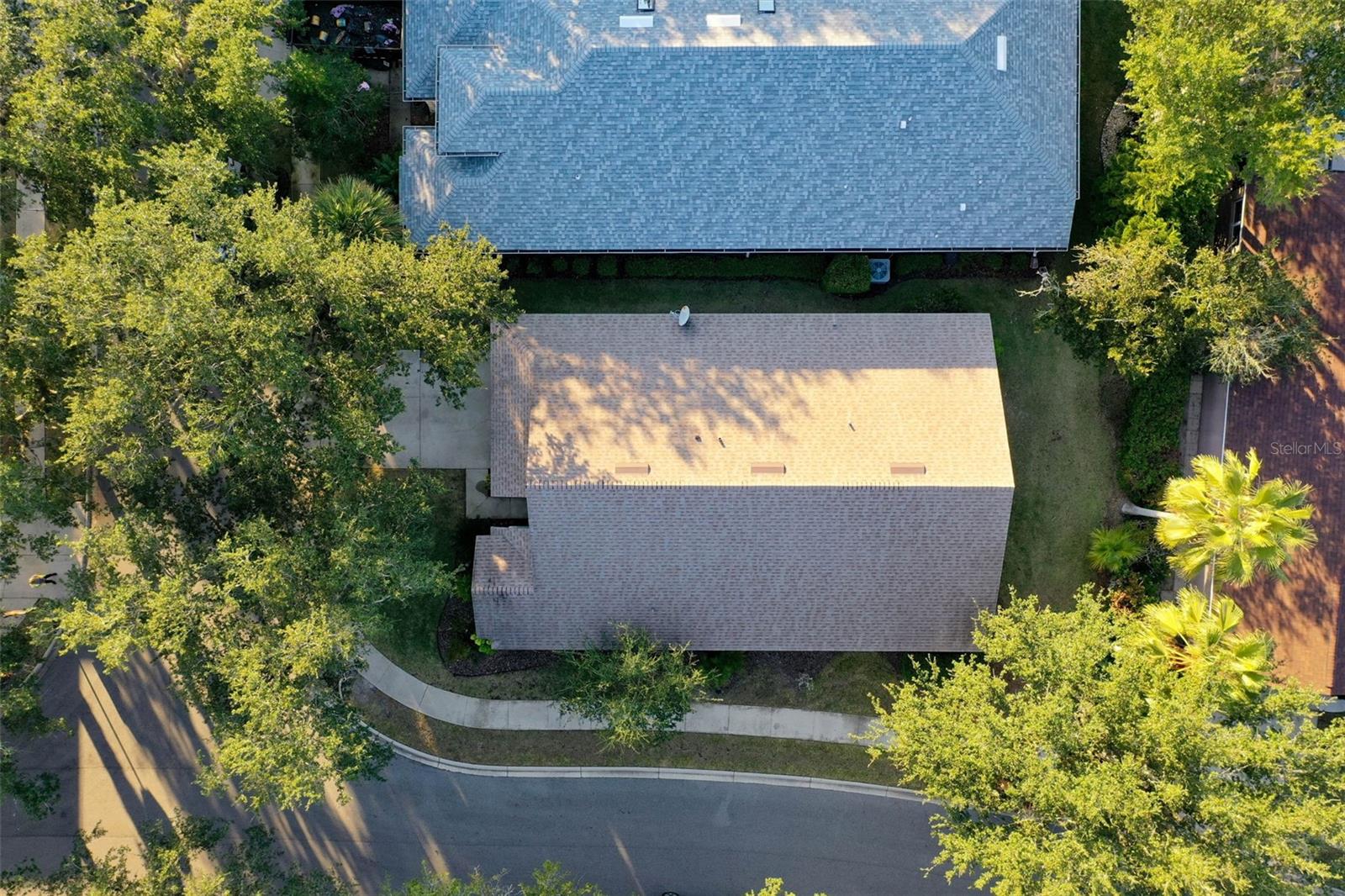 Image 49 of 81 For 2 Gleneagles Place