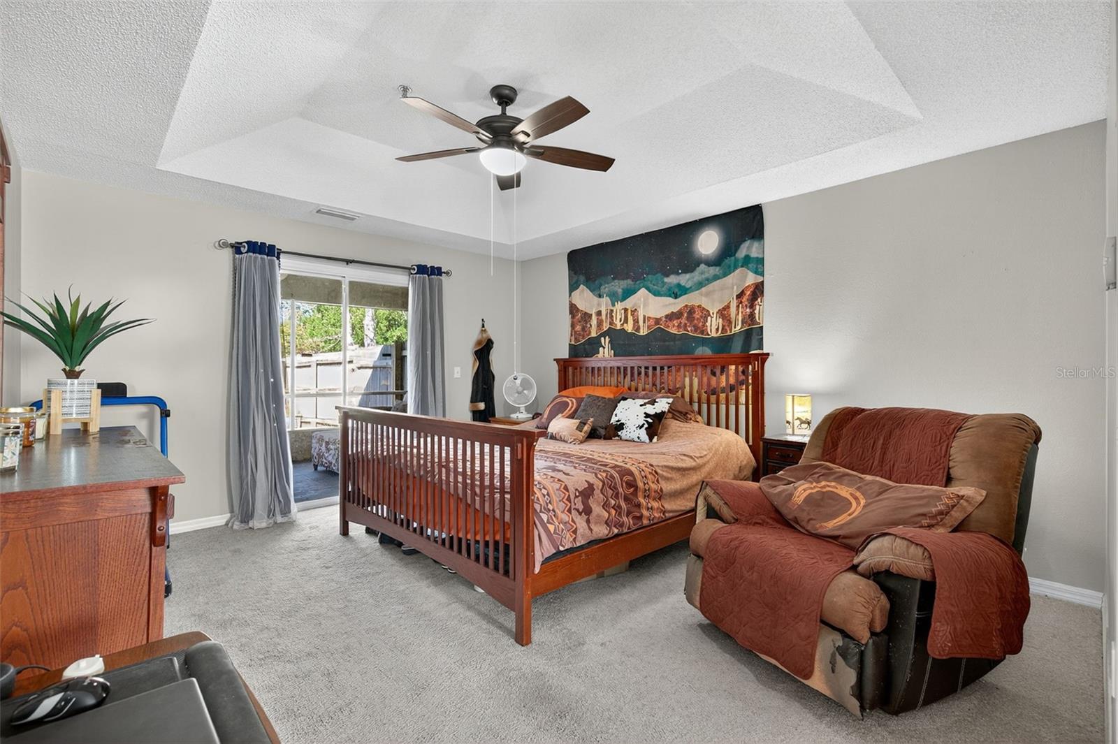 Image 25 of 50 For 74 Fort Caroline Lane