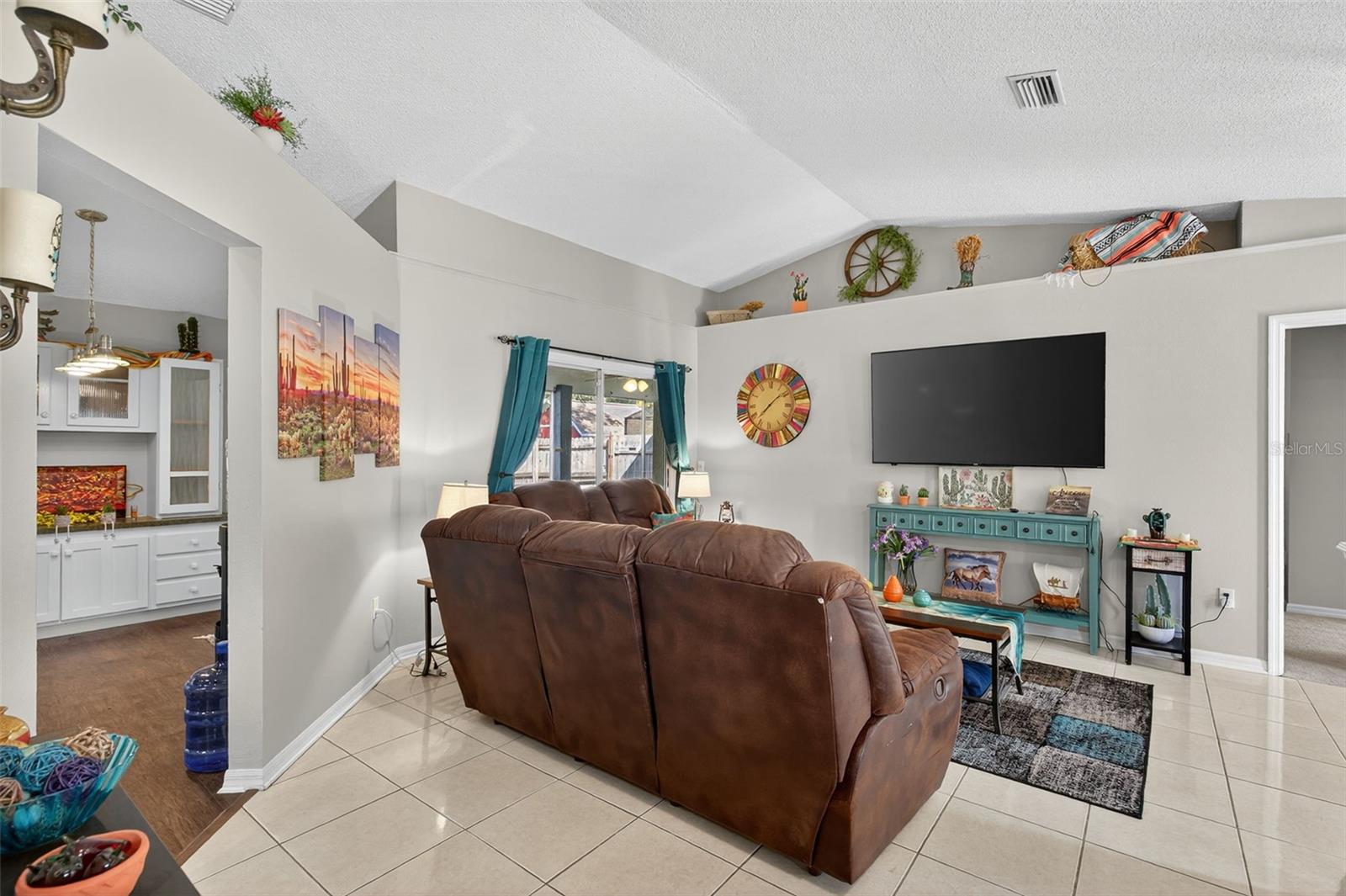 Image 5 of 50 For 74 Fort Caroline Lane