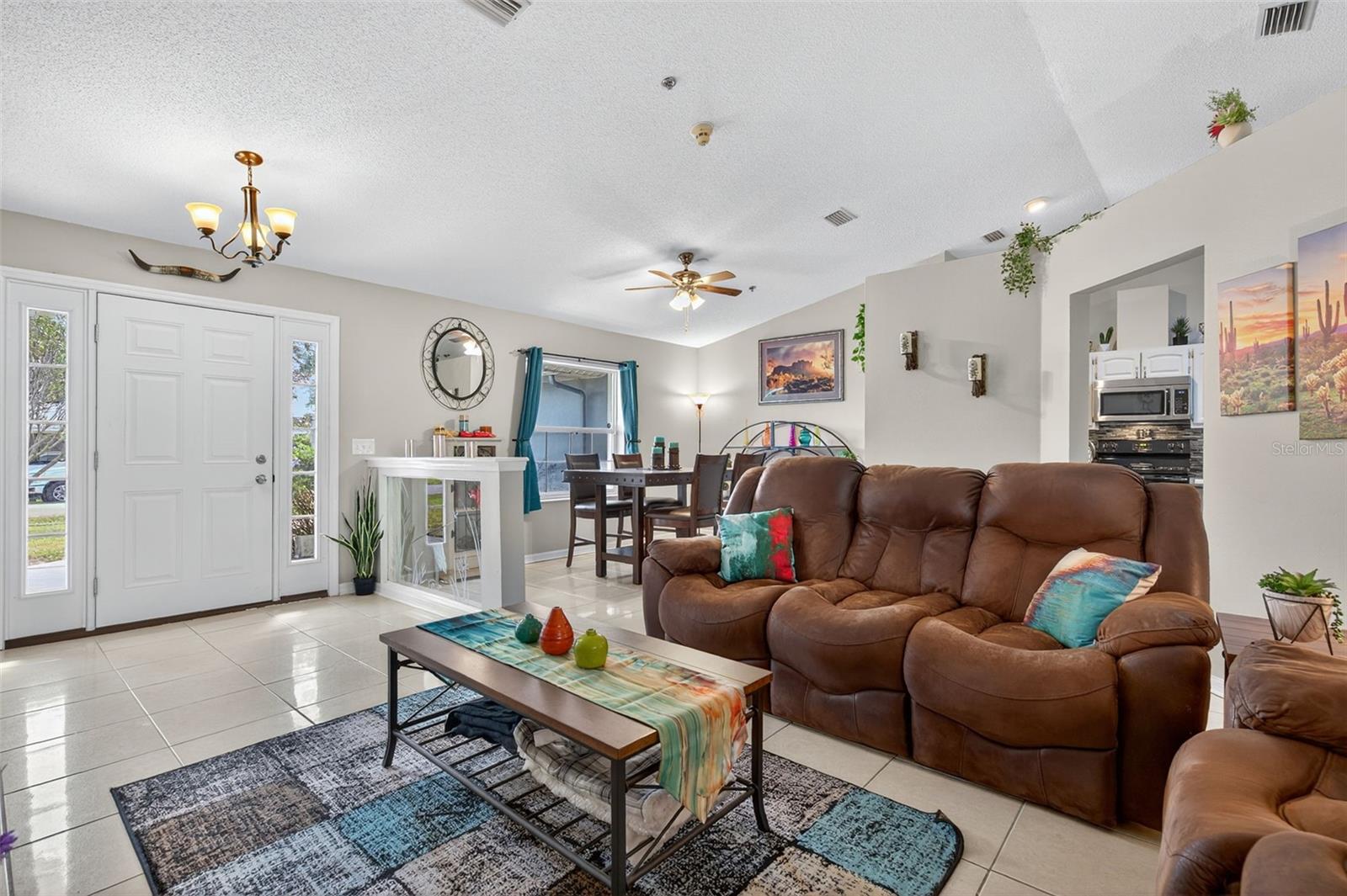 Image 8 of 50 For 74 Fort Caroline Lane