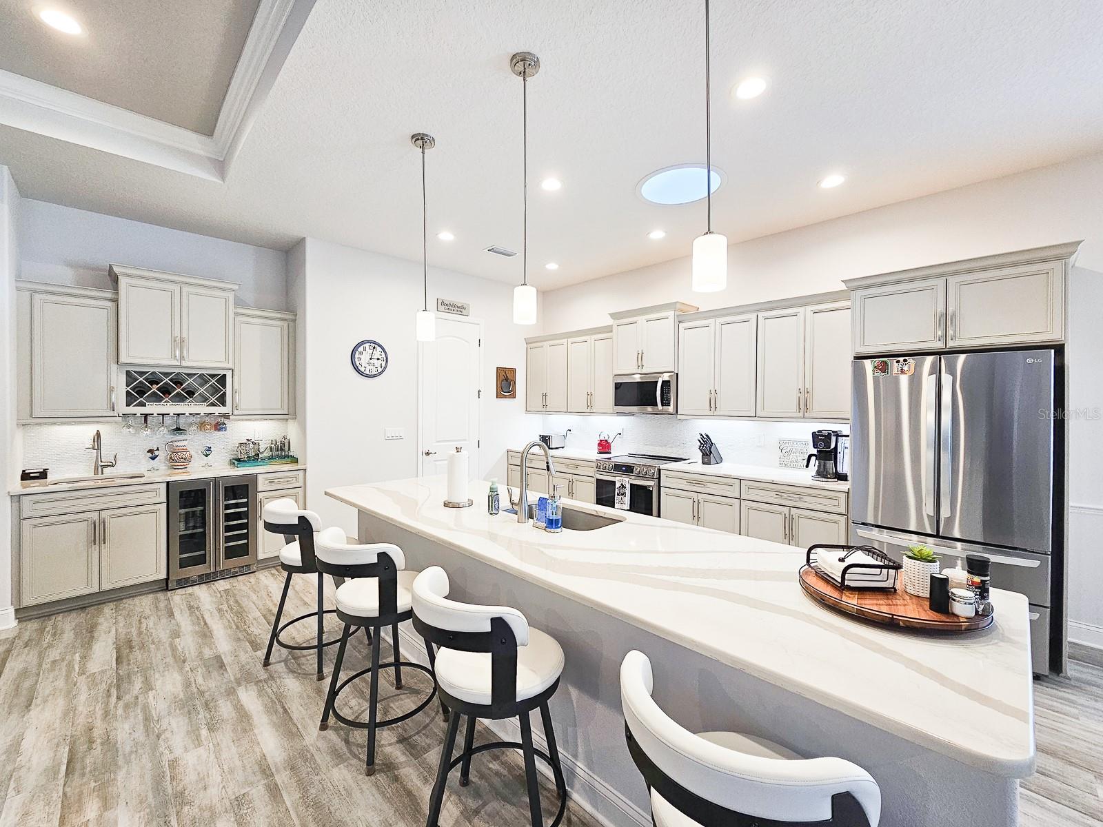 Image 11 of 54 For 8 Lakewalk Drive