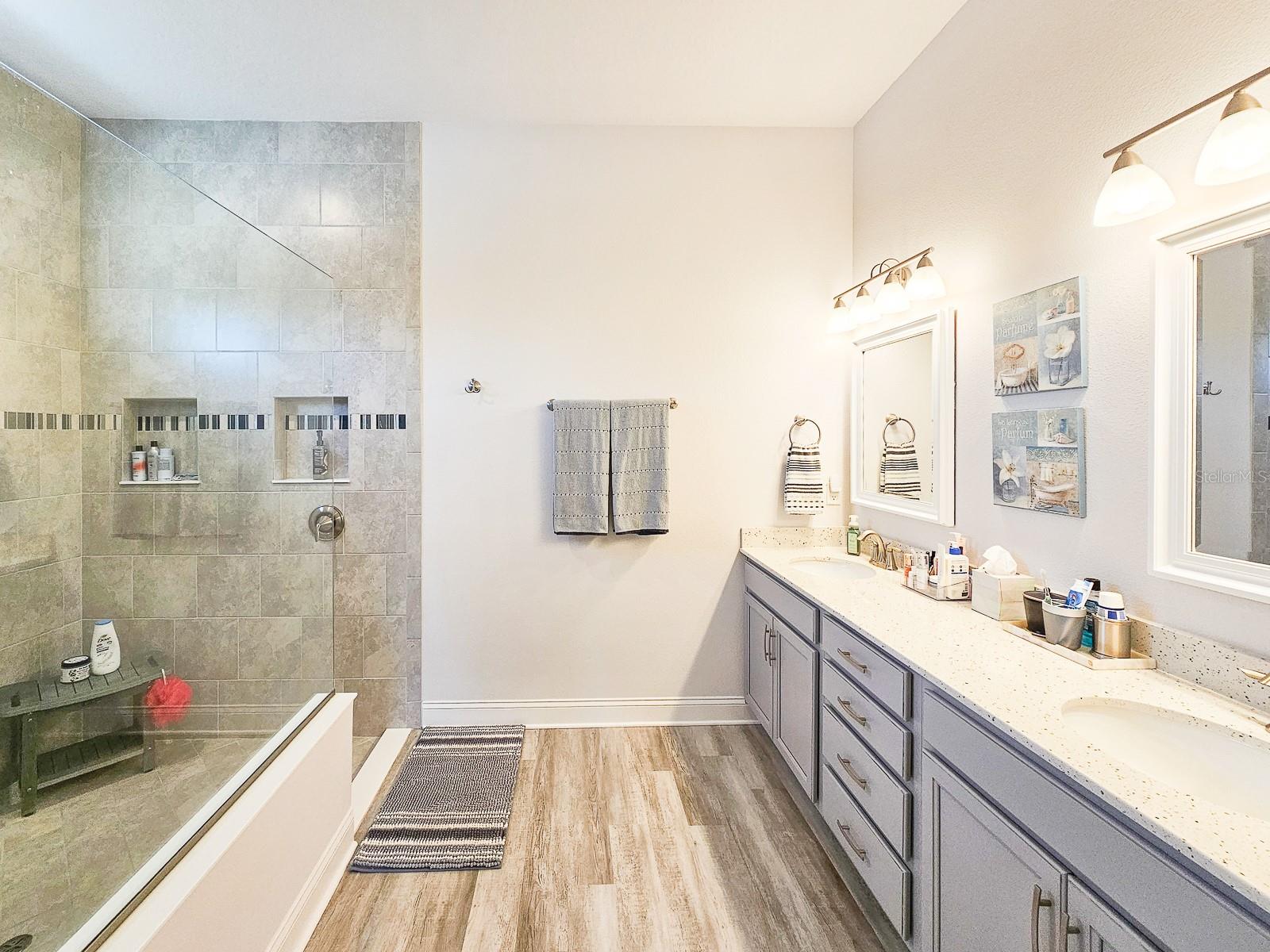 Image 25 of 54 For 8 Lakewalk Drive