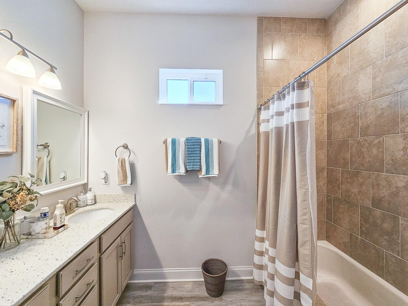 Image 32 of 54 For 8 Lakewalk Drive