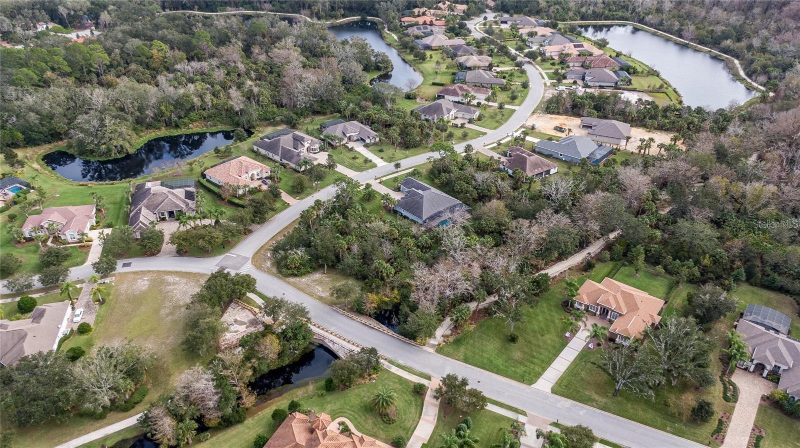 Image 20 of 30 For 2 Blue Oak Lane