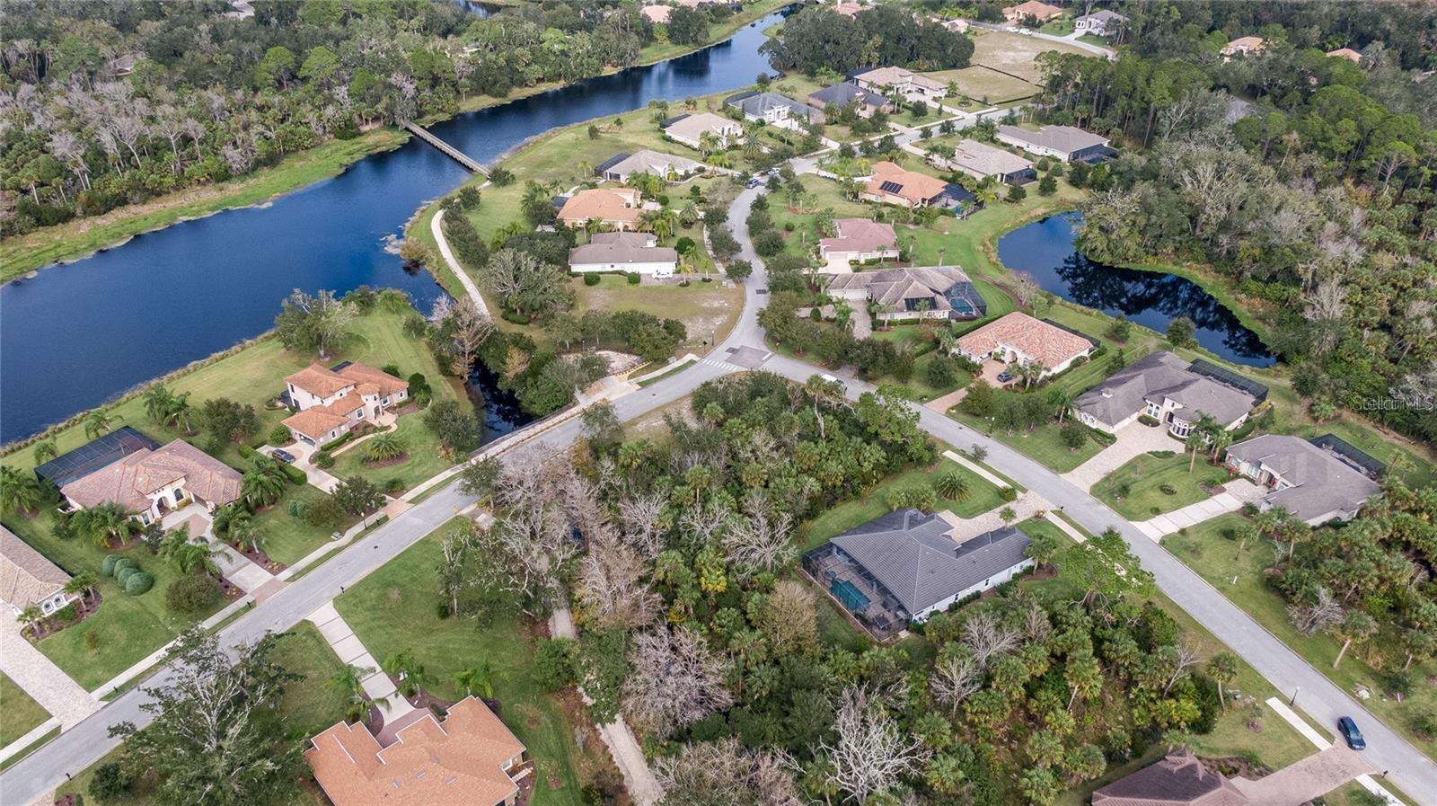 Image 8 of 30 For 2 Blue Oak Lane