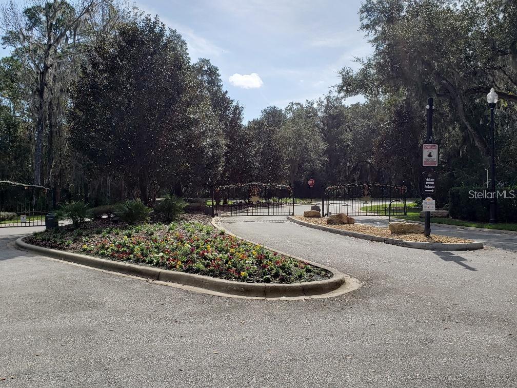 Image 9 of 30 For 2 Blue Oak Lane