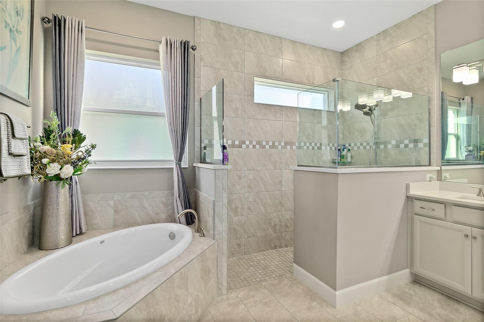 Image 31 of 66 For 54 Riverwalk Drive