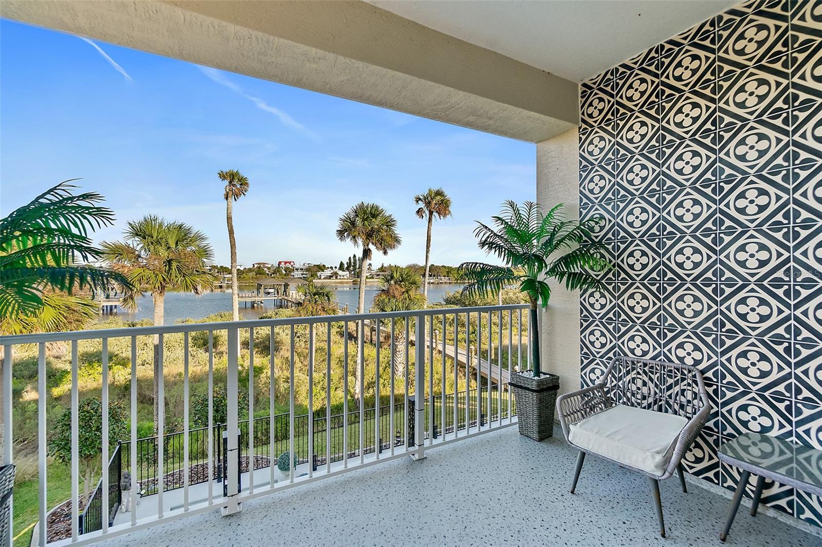 Image 54 of 66 For 54 Riverwalk Drive