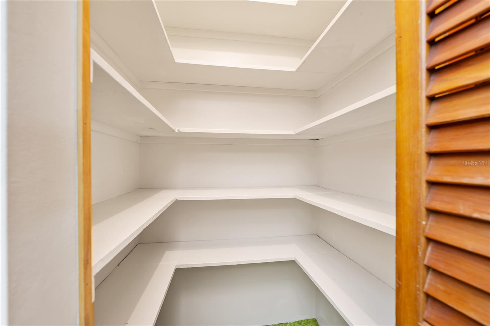 Image 12 of 25 For 1926 Taylor Road